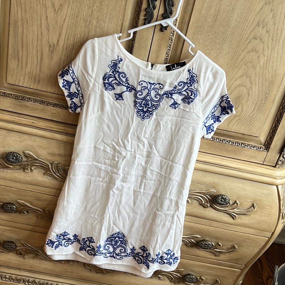Off white dress with blue details